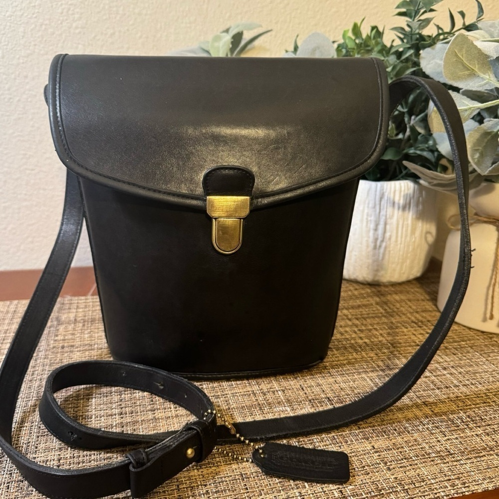 Vintage Coach Black Jackson Bucket 9912